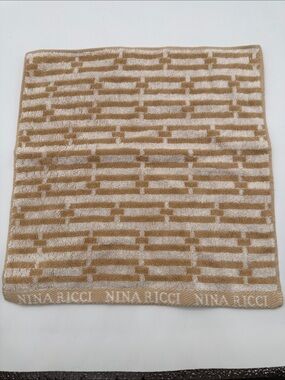 Nina Ricci Beige & Cream Geometric Pattern Wash Cloth